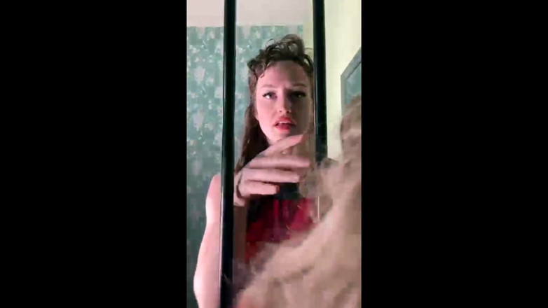 Vivienne l'Amour: Vivienne l'amour - Sissy in gabbia cuck pov