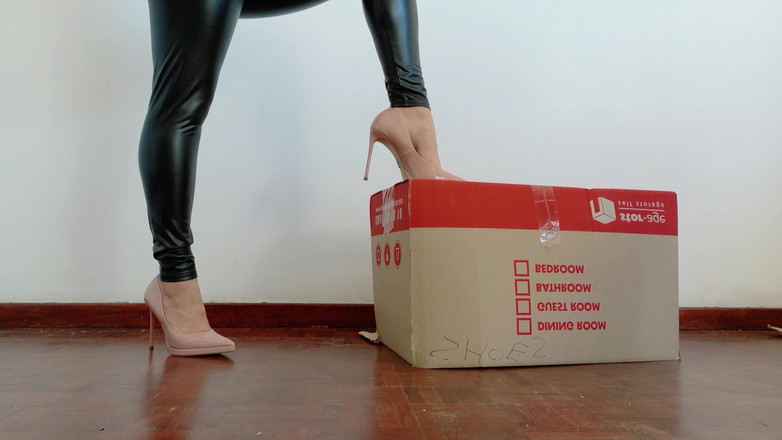 Kinky Lyrical: Stilettos Vs Cardboard