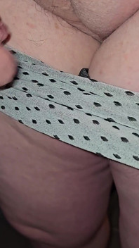 Je baise une fille à la chatte vierge étroite, je jouis en elle - gémissements de riche en pute - grosse bite