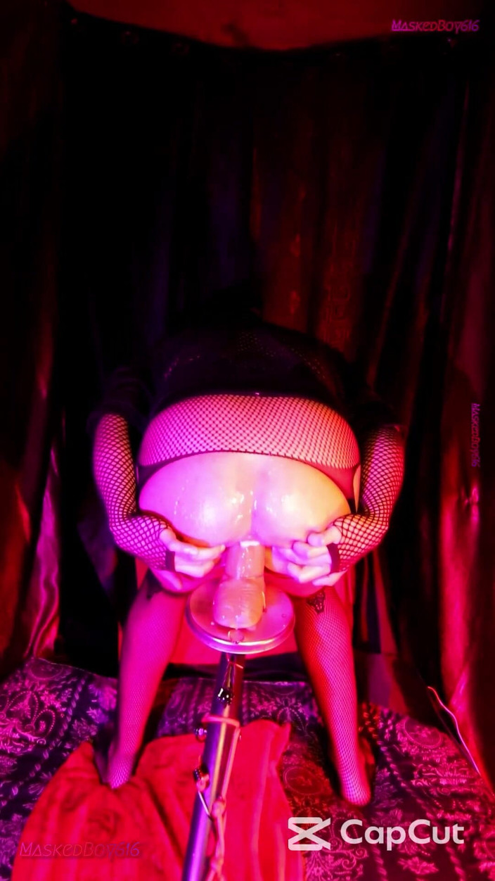 Maskedboy616: Eles saltam e saltam. e quão rico ele me penetra