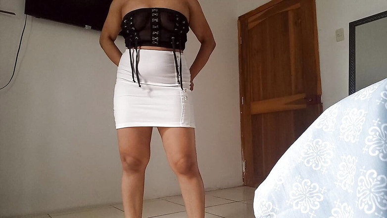 PATY PATY: Cheating Wife Likes to Show off Her Pussy and Big...