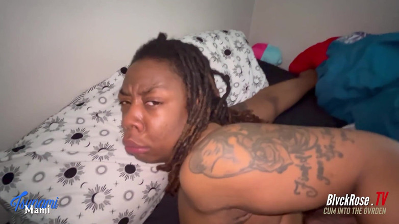 Blvck Rose TV: Colegas de quarto compartilhando um BBC: Ft Tsunami Mami x...