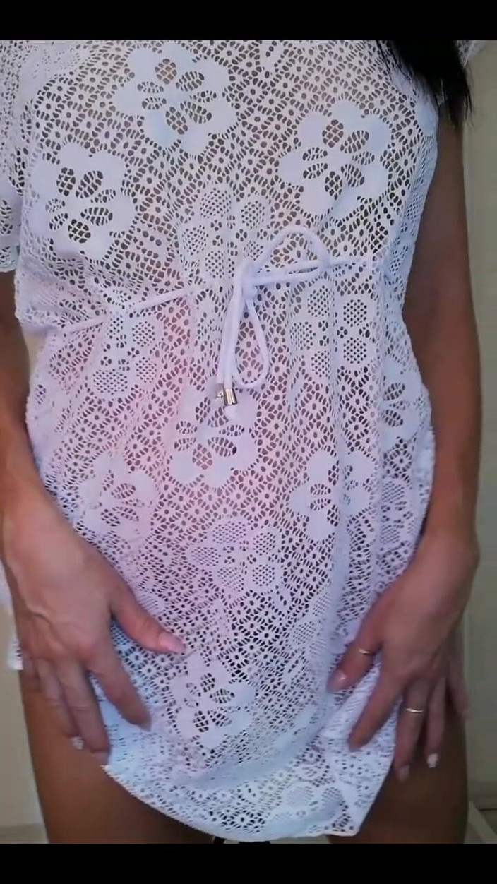 Aliahkey: Você gosta da minha roupa ou algo assim?