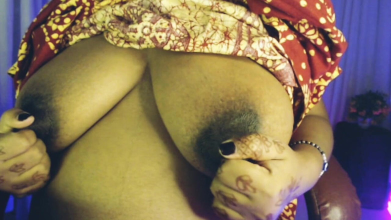 HotGirl21: Pregnent Ledy si hraje chlupatou kundičku a fingring.