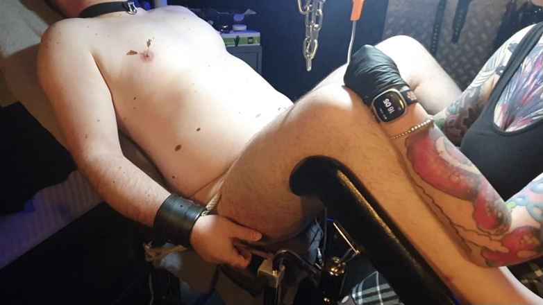 Femdom-Team-German: The Slave Gets a Thick Bag with 500ml Saline Solution - Part 1/4