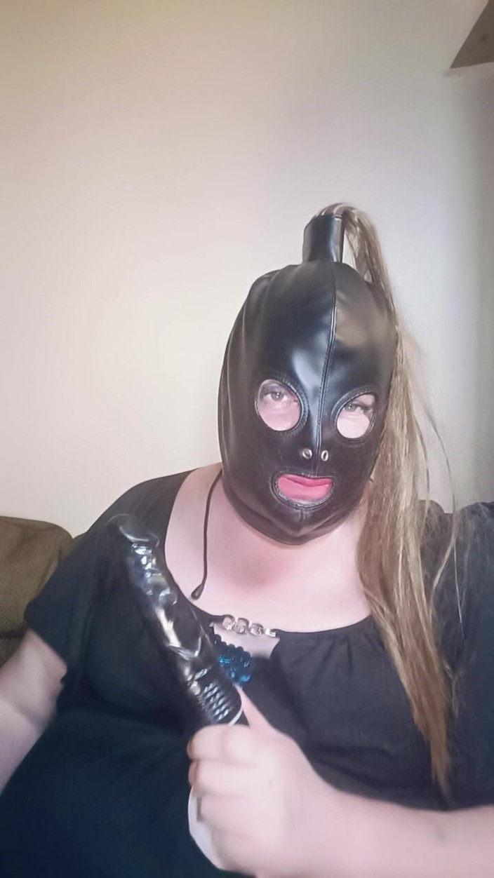 Stephanie-Nicole-TV: Толстушка TV спрашивает, как вы чистите секс-игрушки после использования?