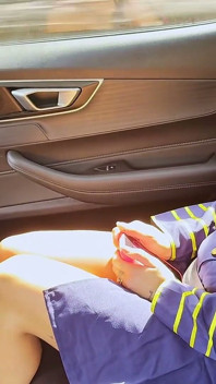 Letuška Vystříkla S Uber Penisem V Zadku!