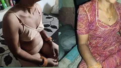 Waktu aku lagi ke rumah mertuaku, aku sama adik tiriku di kamarnya