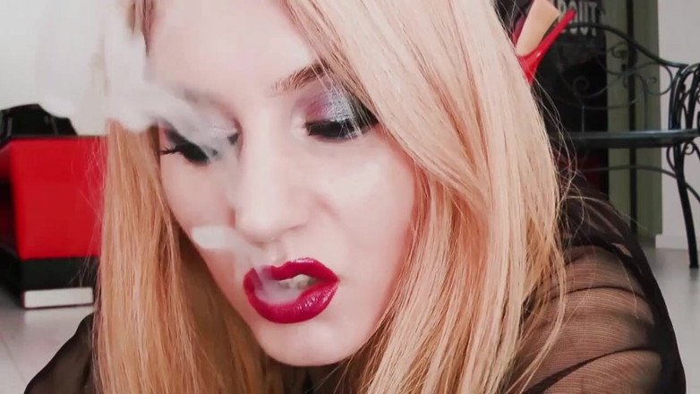 Goddess Celine: Domination en collants