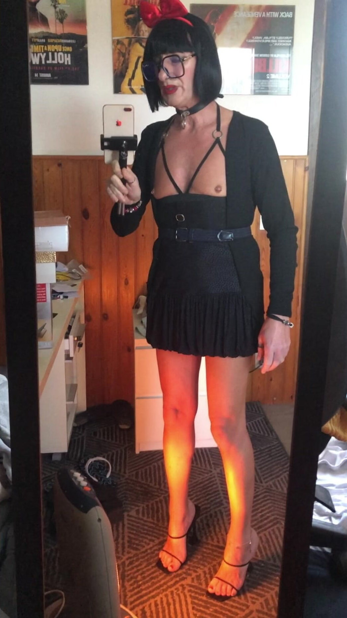 Andreina Naty: おっぱいピアスとウォーキング