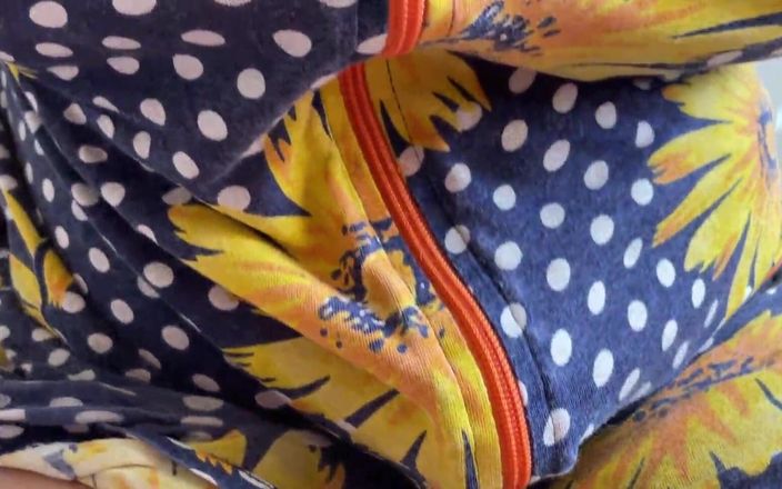 Lux Eva: Velká sexy prsa mé nevlastní matky