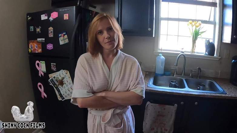 Jane Cane: Belle-mère Zentai Revenge - Jane Cane filme avec une bite brillante
