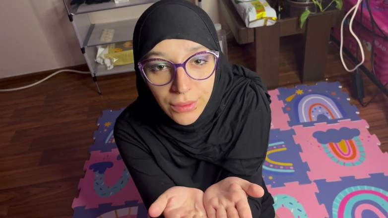lanalovacutie: Muslim Begging to Be Fucked in Hijab