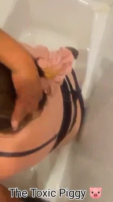 Kimmywetwet: Tag 1 BBW pisse und kehle sklavintraining von bbc