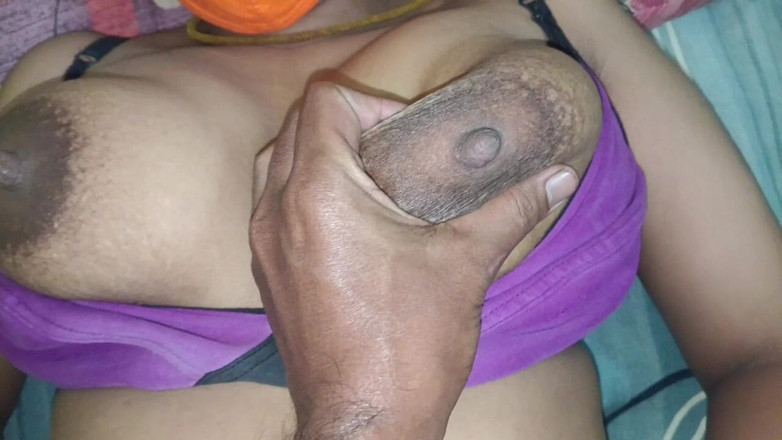 Mami4711: 若い少女のXXX動画 インド・デシ・タミルの動画