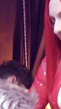 Strenge stiefmutter und ihre 2 neuling-sissies - kurvige MILf Arya Grander, Domina-demütigung