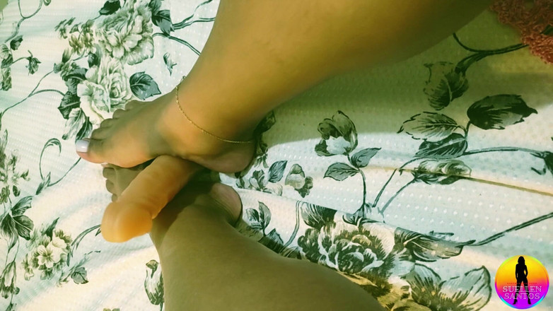 Suellen Santos: Latin hemşire penise nasıl düzgün mastürbasyon yapmayı öğretiyor