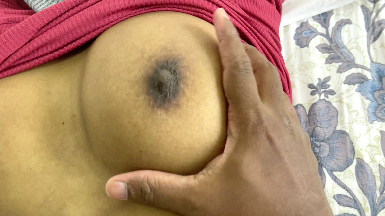 Aathiyaa: 젊고 발정난 - 인정사정 안싸하는 발정난 소녀들