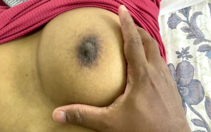 Aathiyaa: 若くて角質 - 壊れた角質の女の子はそれが荒いのが好き