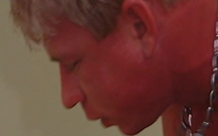 Just X Gays amateur porn: Doi tați sexy se fut reciproc cu corpuri tare transpirate și...
