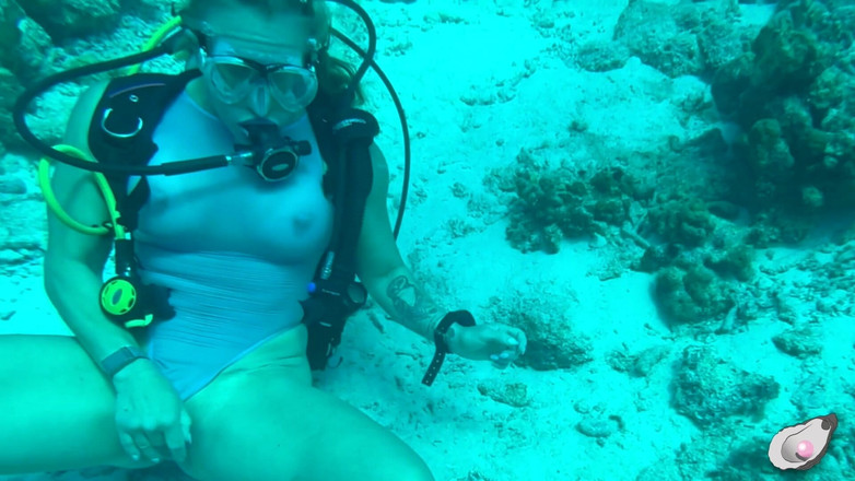 Mistress Pink Pearl: Bersendirian Time di Bonaire