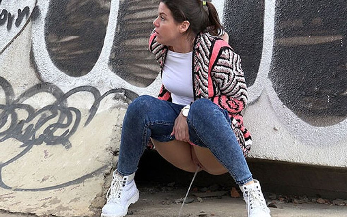 Puffy Network: Cant Hold It von got2Pee, wo mädchen pissen