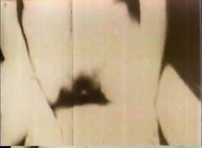 Alfacontent: Vintage whores sharing dick in threesome