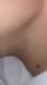Üvey kız kardeşimi bakire sıkı amcığımı günlerce sürekli sikiyorum