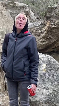 Blowjob cepat di Pantai - Orang Tidak Akan Berhenti Melepasi