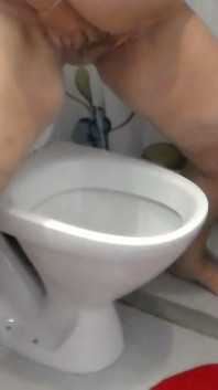 Jen Is Peeing Alot in the Toilet