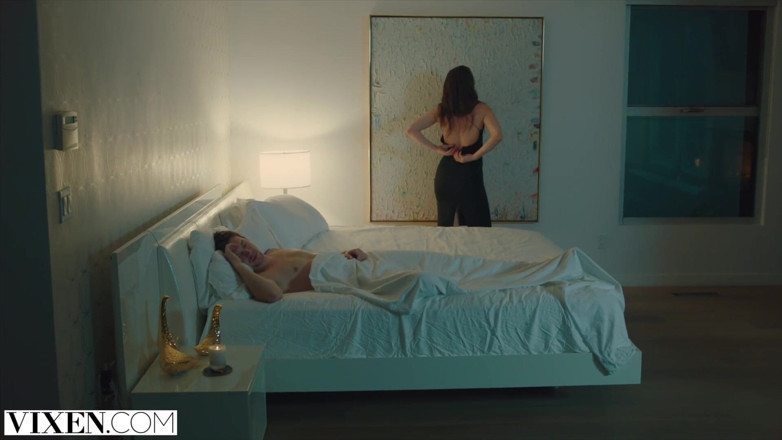 Vixen: VIXEN - Tori Black berkongkek dubur yang paling menakjubkan