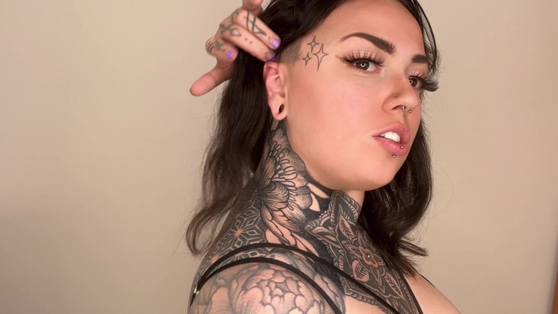 Miss Valentina: Adora il mio corpo tatuato