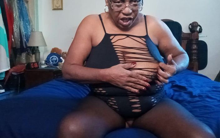 Chuck and Rob Doe: Freaky Og Rob in Black Crotchless Pantyhose