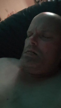 La Troia Si Masturba E Si Gode Il Suo Sperma