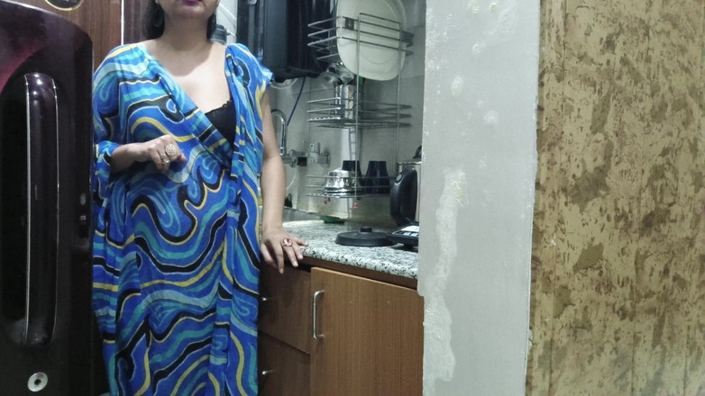 Saarabhabhi6: Indian Stepmom Watches and Enters Her Stepson's Kitchen to Fuck...