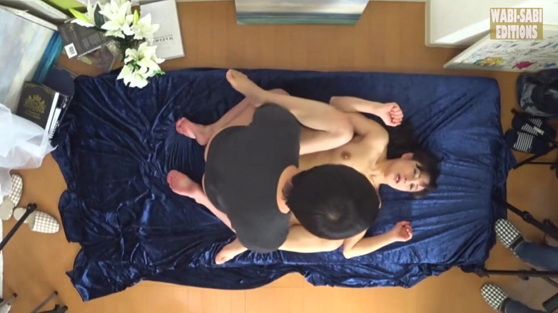 Wabi-Sabi Editions: Gift kvinna anställd som en naken konstmodell som inte kunde...