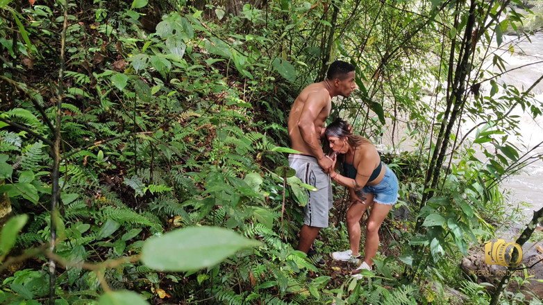 Rioc69: Rioc i Mara zostają przyłapani na ruchaniu się w rzece