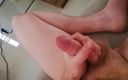Karl Kocks: Dirty talking and cumming hard all over my hand