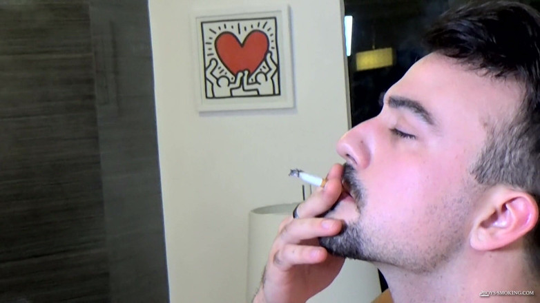 Boys Smoking: 자지를 빨고 따먹히는 핫한 금발