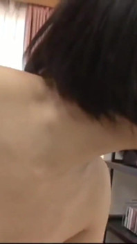 집에 방문하는 동안 욕망으로 가득 찬 계모와의 뜻밖의 재회 - 2