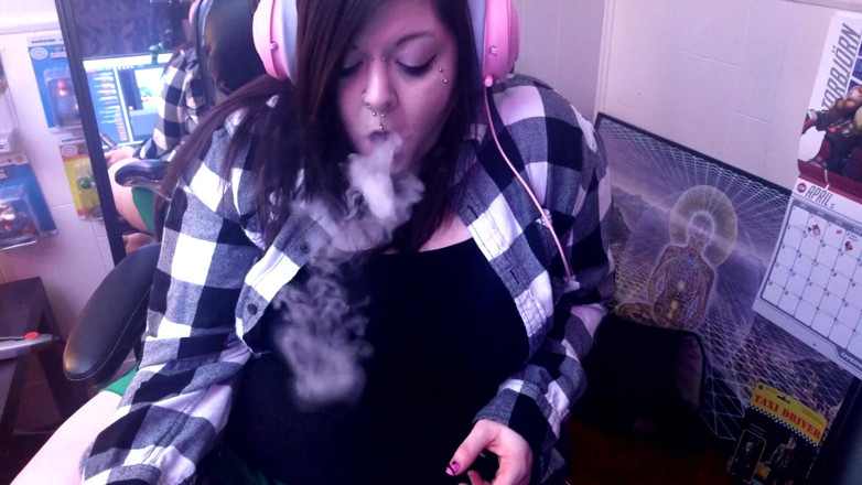 Gidget X: Vaping &amp; mengabaikan awak