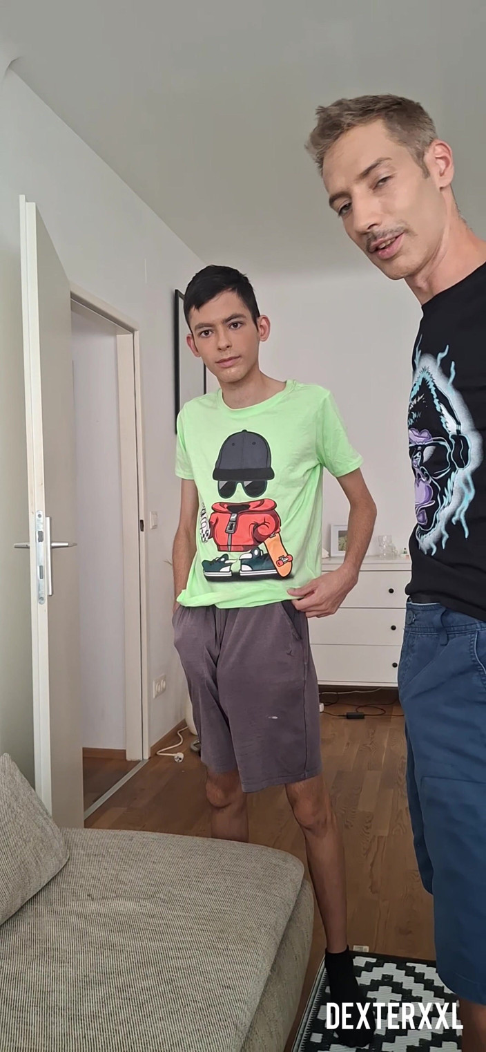 Dexterxxlfun: Jouez à nouveau avec des amies minces et sexy