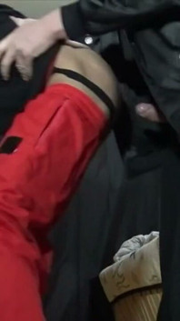 สาวสําส่อนเสนอก้นให้ผู้ชายตรง