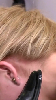 Meister und sklave: Heiße blonde sklavin nimmt kerze in den arsch und schluckt