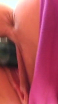 Sophie strauss lagi asik muasin memeknya pakai mainan seks closeup sophie strauss