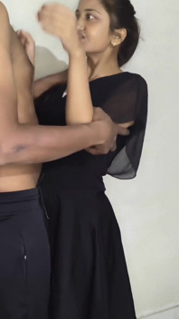 Fete indiene sexy studente în costum negru - pizdă frumoasă strâmtă