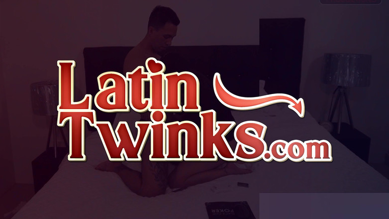 Latin Twinks: Alex Boy Mengejutkan Rakan Sebiliknya Luis Duarte: Urut intim membawa...