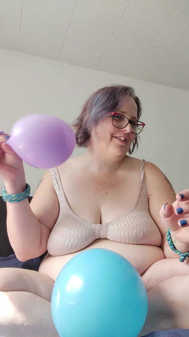 Playful Balloon Sounds (AngYourDirtyCanadian)