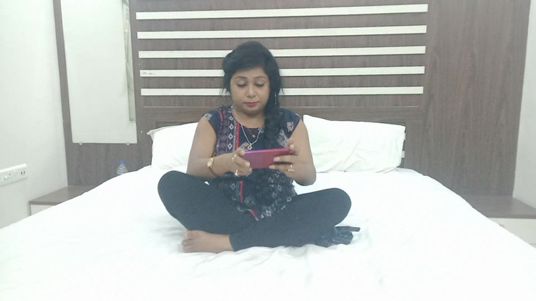 Bengali Bhabhi Sex: Гарячу індійську мілфу з великими цицьками бхабхі жорстко трахає зведений брат чоловіка