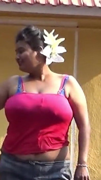 Deixando urina na piscina